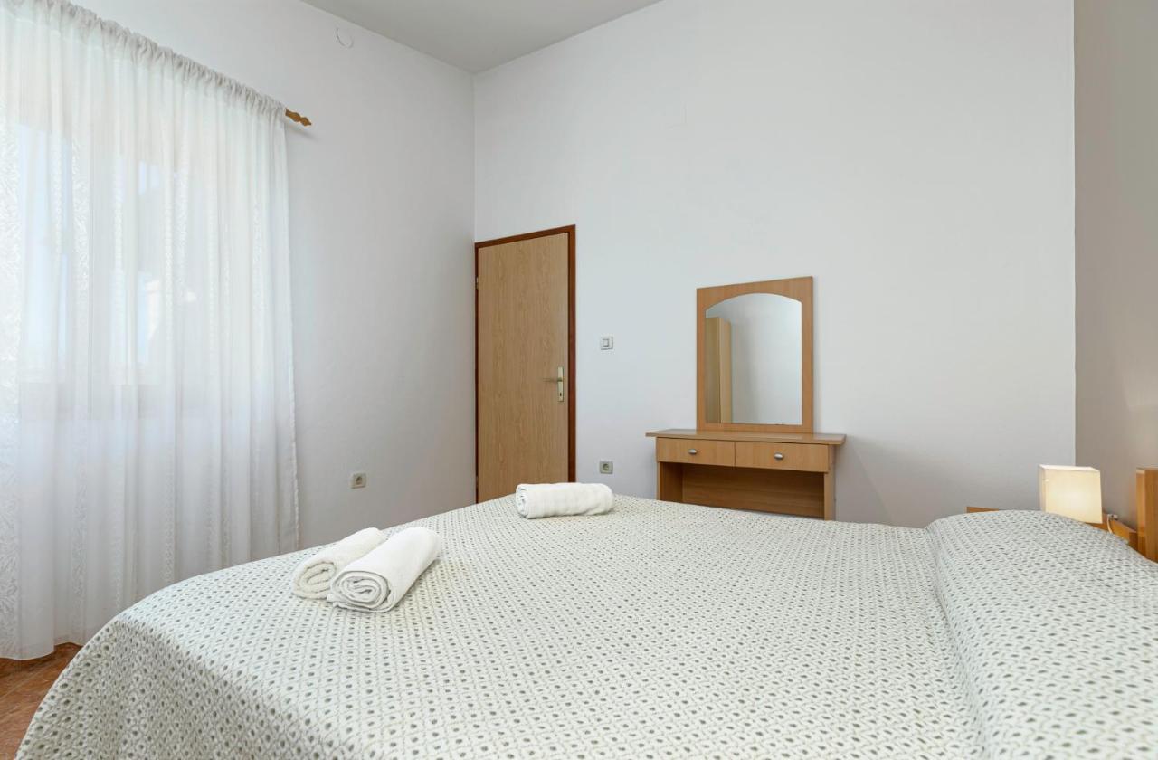 Appartement Palmira à Poreč Extérieur photo